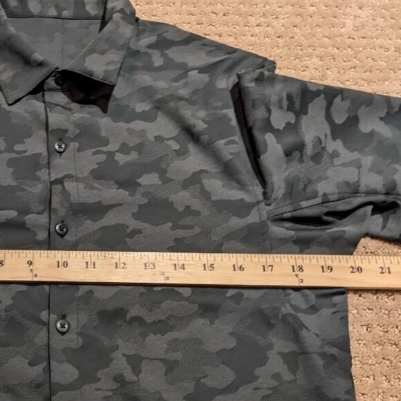 Lululemon Button Shirt Men's Small Camouflage Black Down to The Wire Slim Fit - Picture 5 of 7